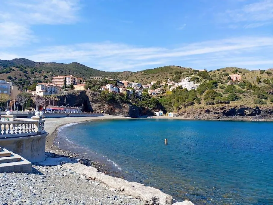 Paraiso De La Costa Brava Portbou
